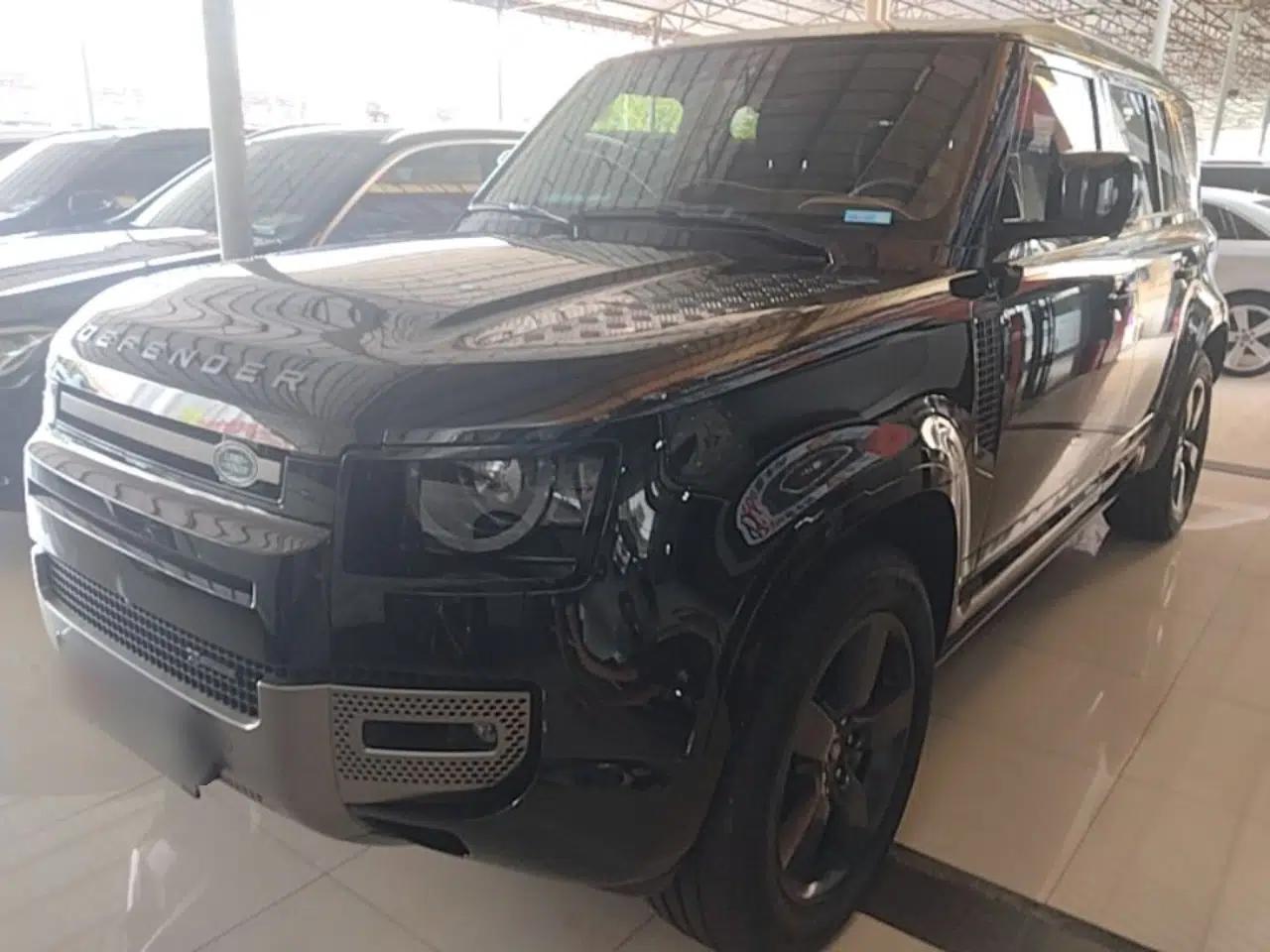 Land Rover Defender 2023 Facelift 110 3.0T P400 X-DYNAMIC HSE — миниатюра 1