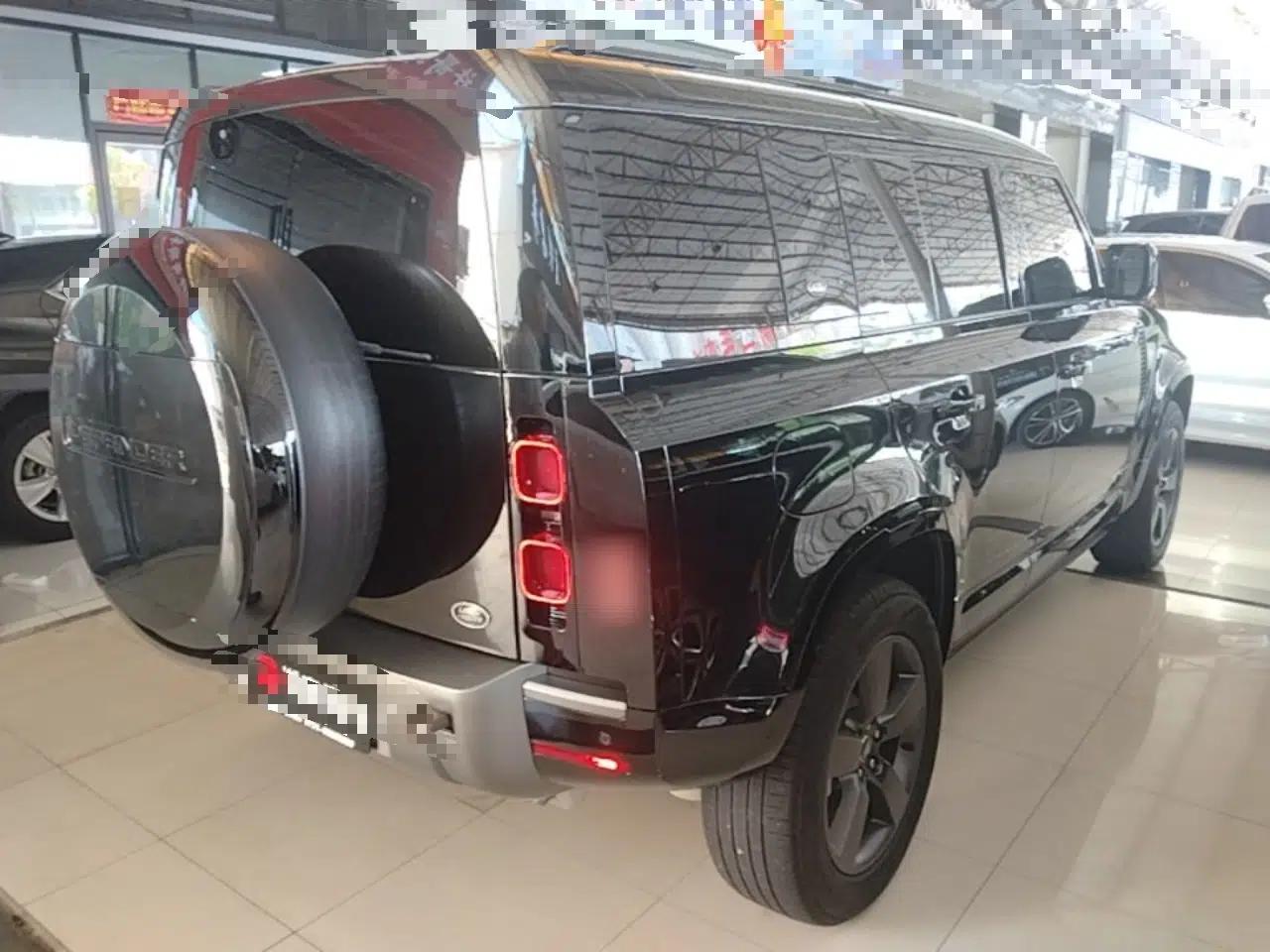 Land Rover Defender 2023 Facelift 110 3.0T P400 X-DYNAMIC HSE — миниатюра 6