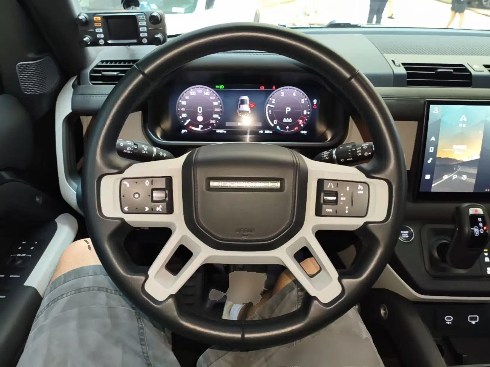 Land Rover Defender 2023 Facelift 110 3.0T P400 X-DYNAMIC HSE — миниатюра 18