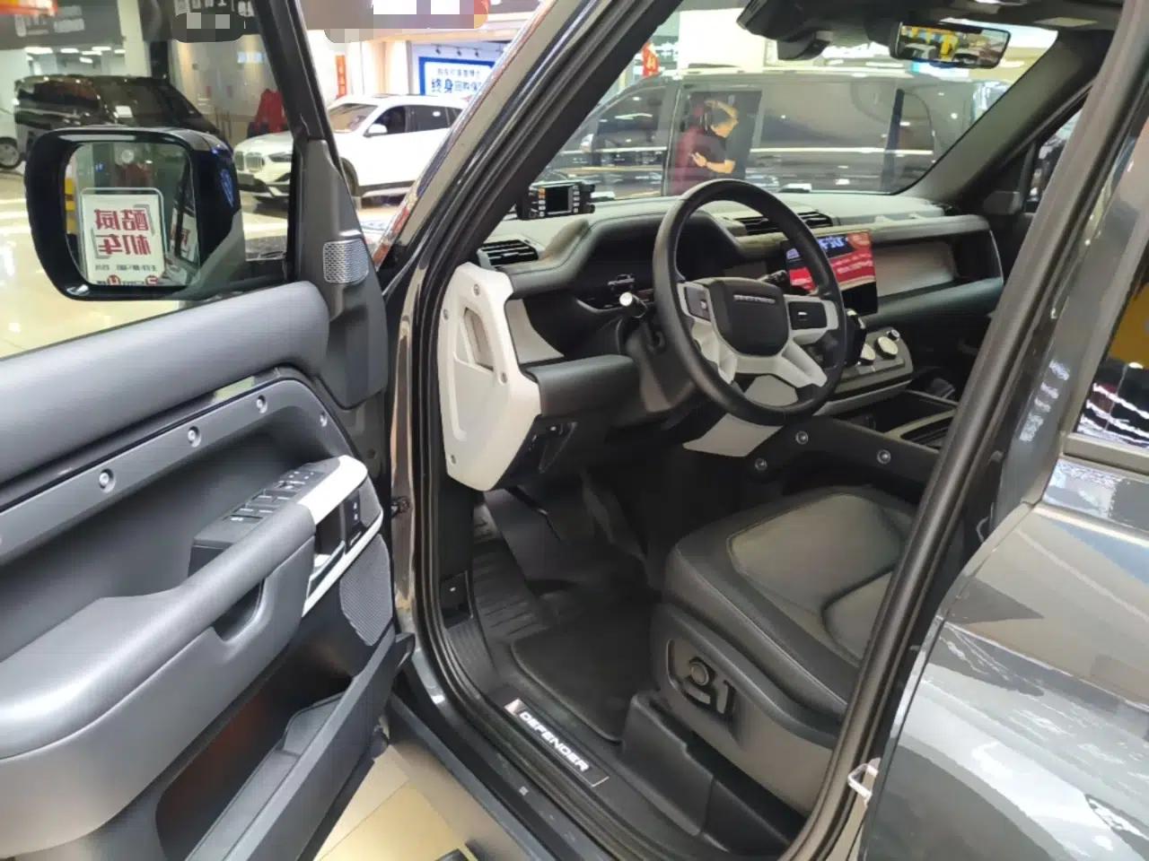 Land Rover Defender 2023 Facelift 110 3.0T P400 X-DYNAMIC HSE — миниатюра 23
