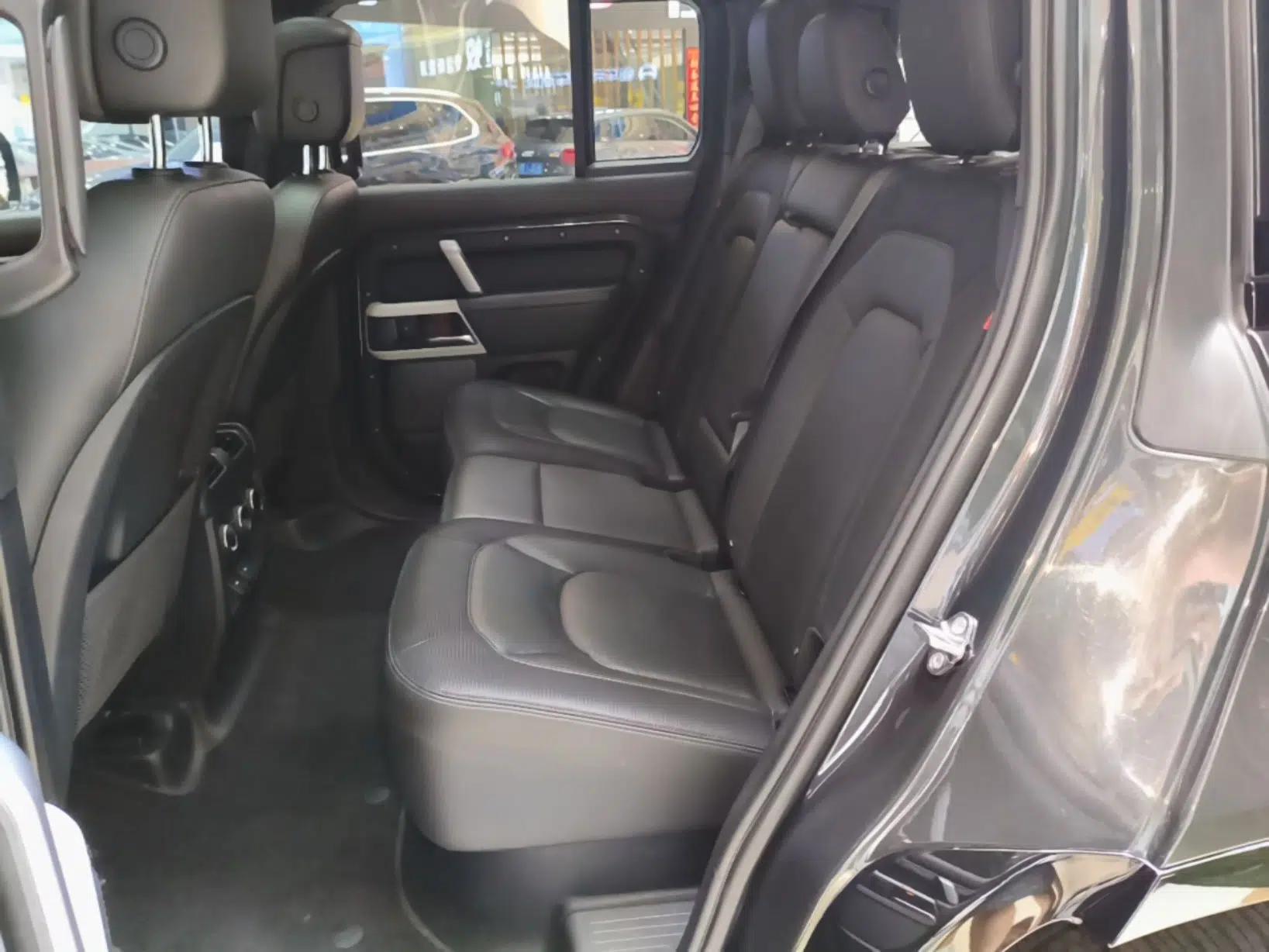 Land Rover Defender 2023 Facelift 110 3.0T P400 X-DYNAMIC HSE — миниатюра 25