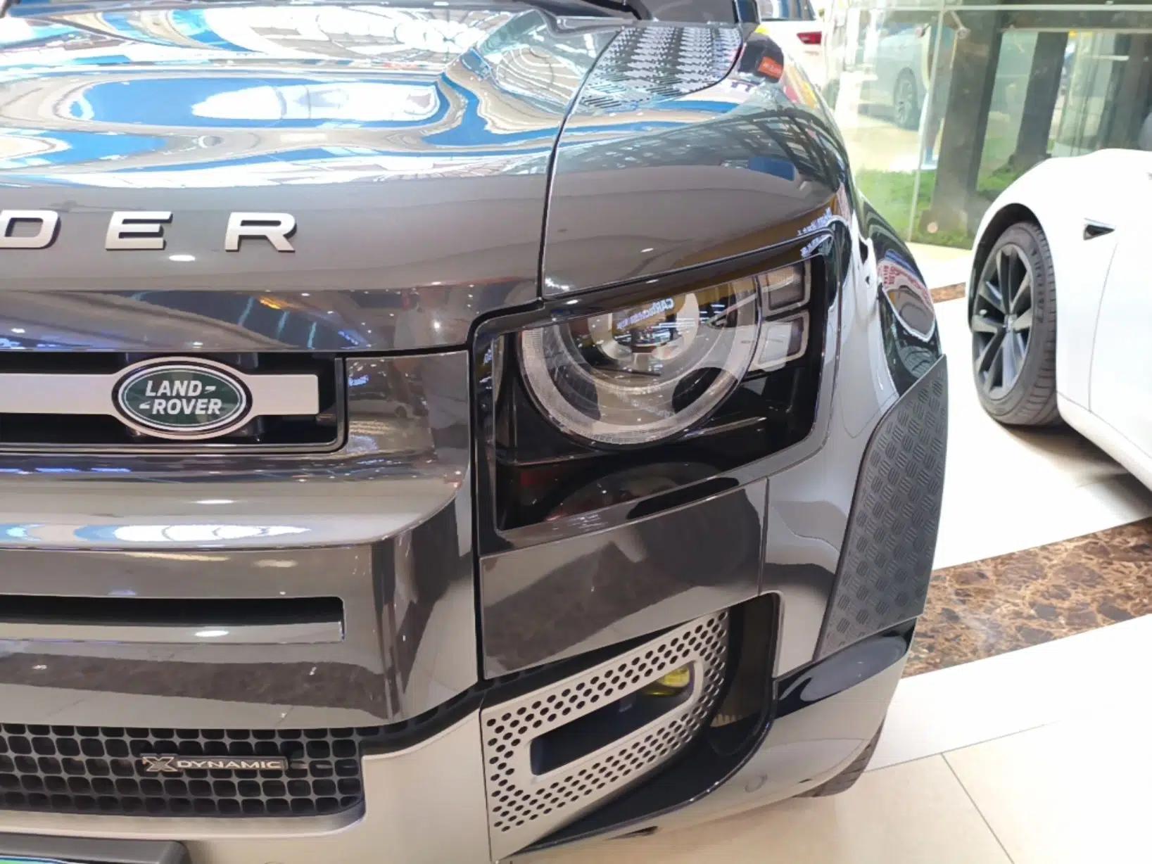 Land Rover Defender 2023 Facelift 110 3.0T P400 X-DYNAMIC HSE — миниатюра 8