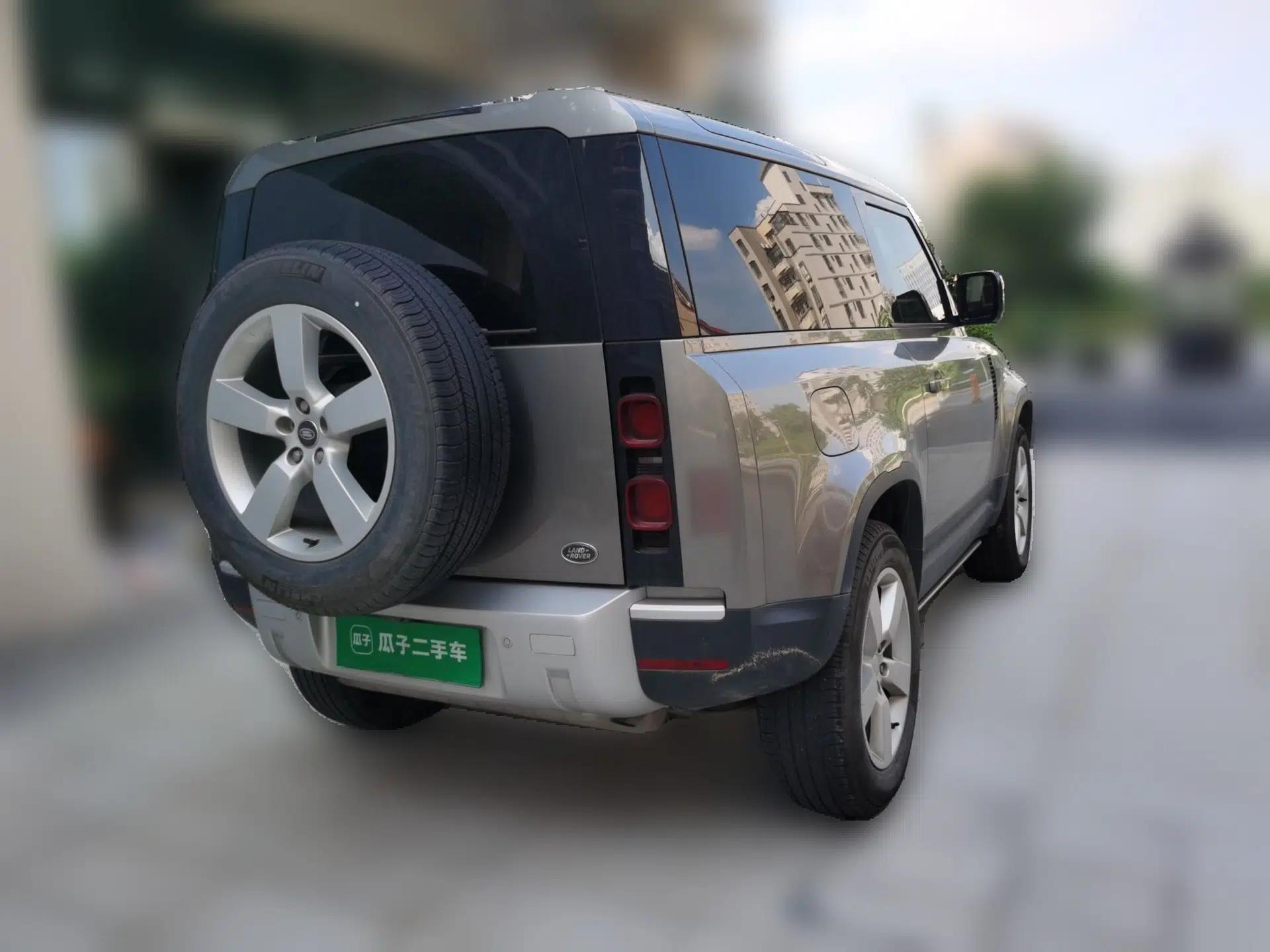 Land Rover Defender 2024 90 3.0T P400 HSE — миниатюра 6