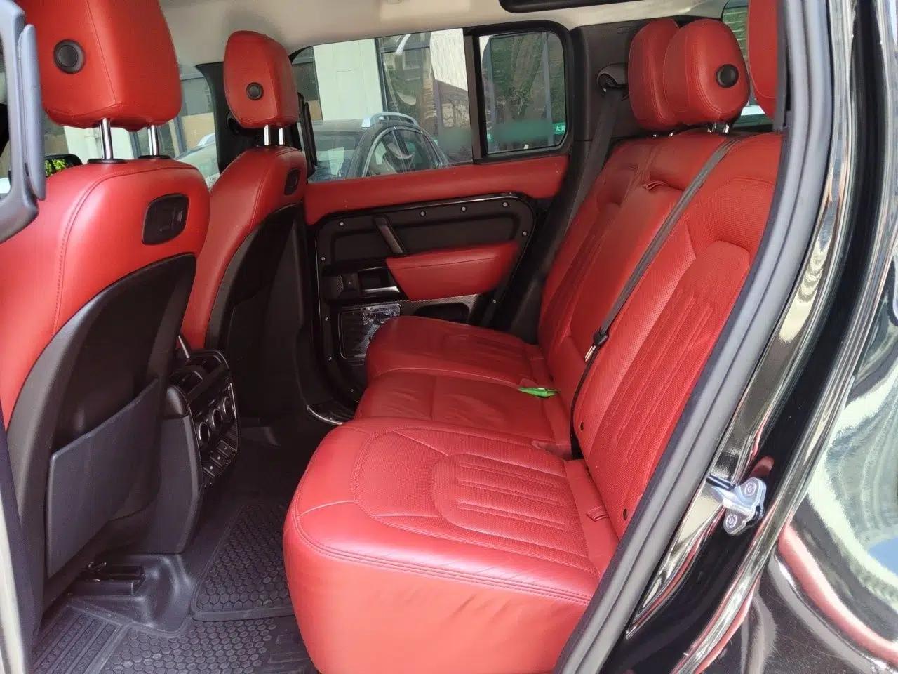 Land Rover Defender 2020 110 P400 SE — миниатюра 17