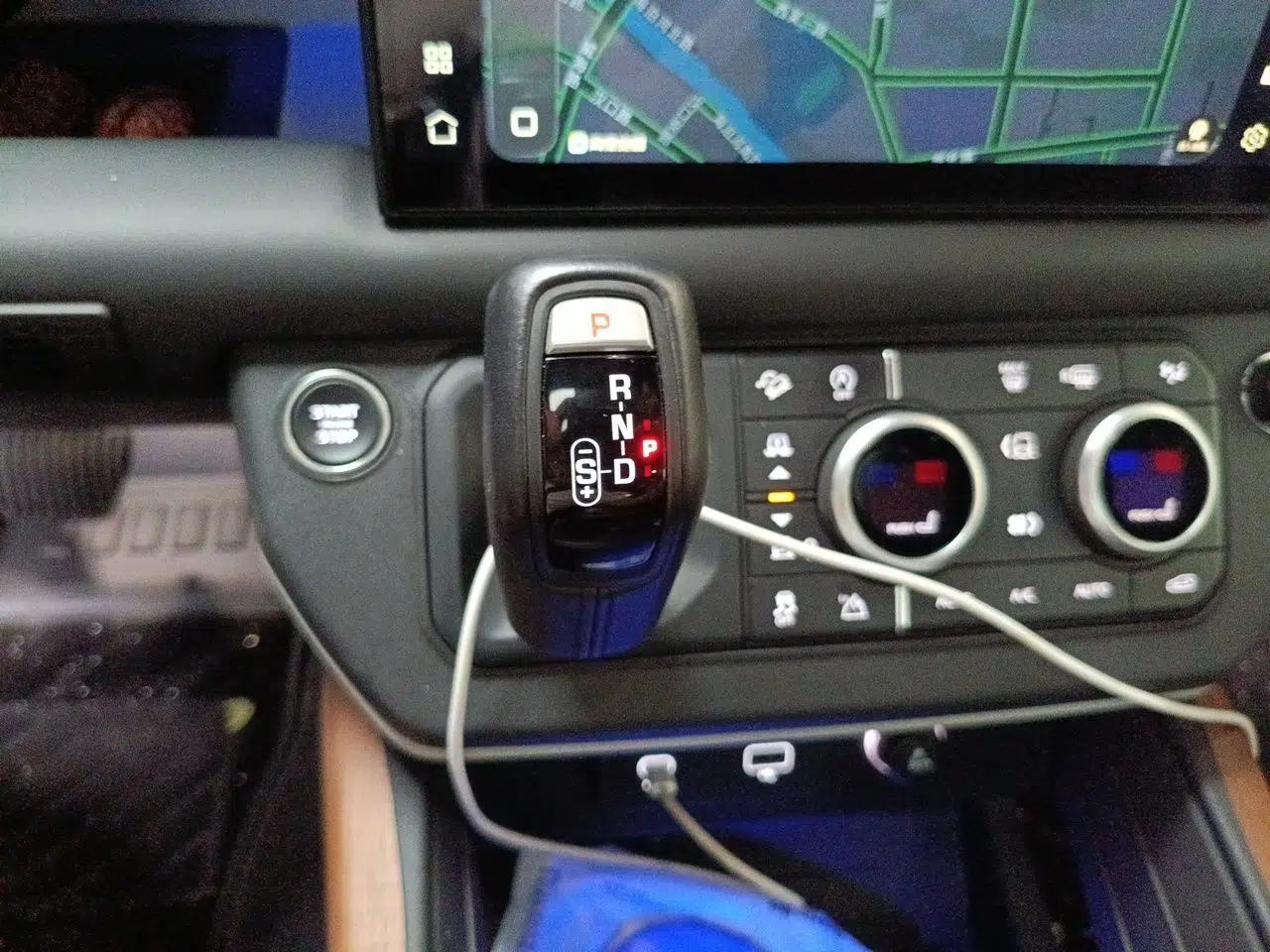 Land Rover Defender 2024 110 3.0T P400 X-DYNAMIC HSE — миниатюра 14