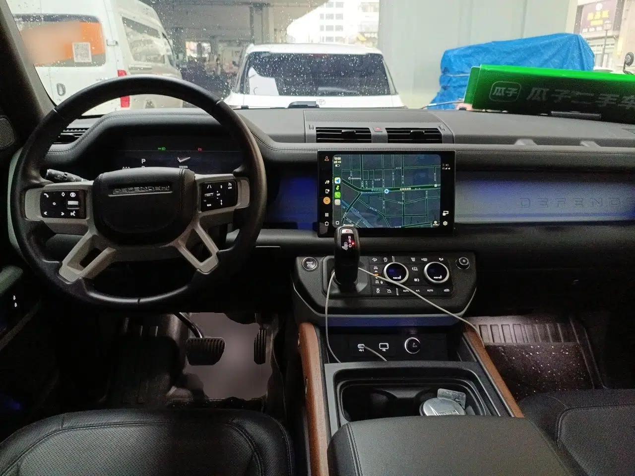 Land Rover Defender 2024 110 3.0T P400 X-DYNAMIC HSE — миниатюра 9