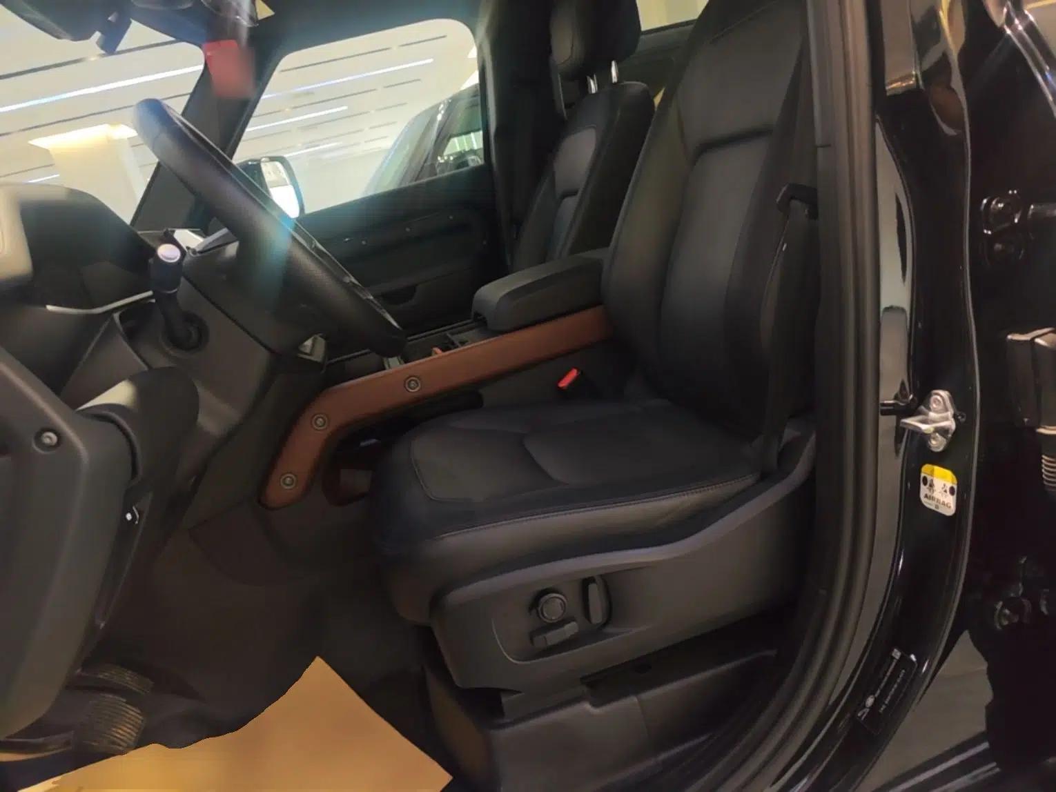 Land Rover Defender 2023 Facelift 110 3.0T P400 X-DYNAMIC HSE — миниатюра 22