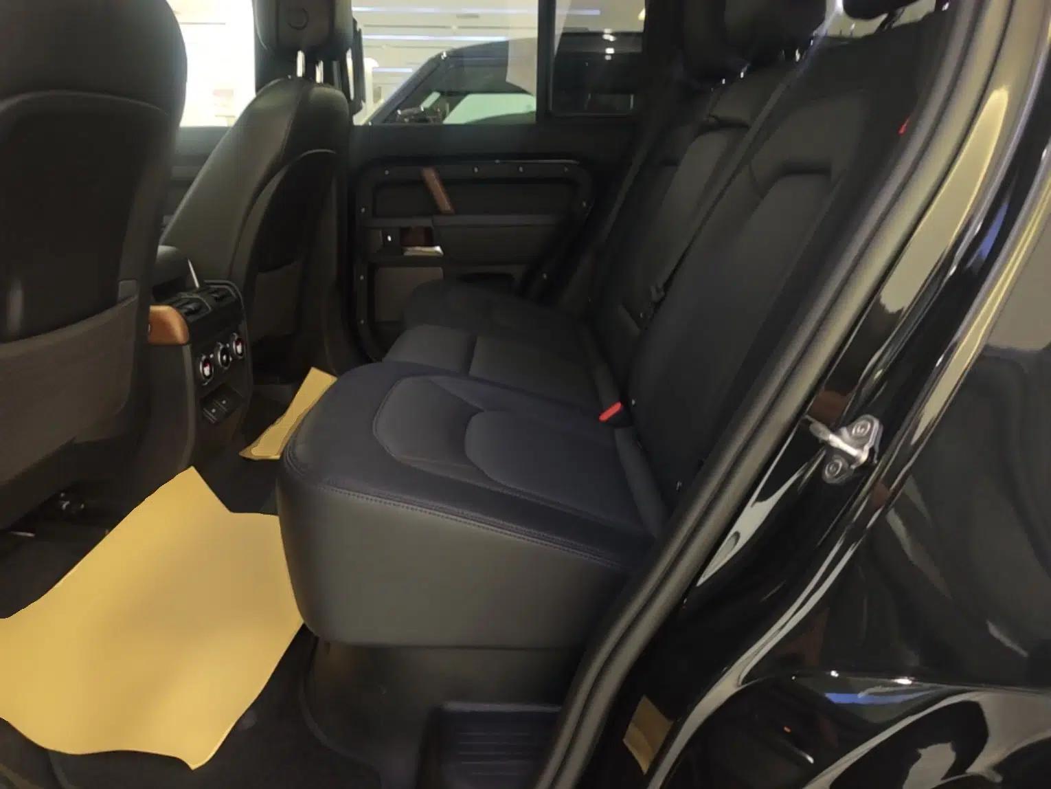 Land Rover Defender 2023 Facelift 110 3.0T P400 X-DYNAMIC HSE — миниатюра 25