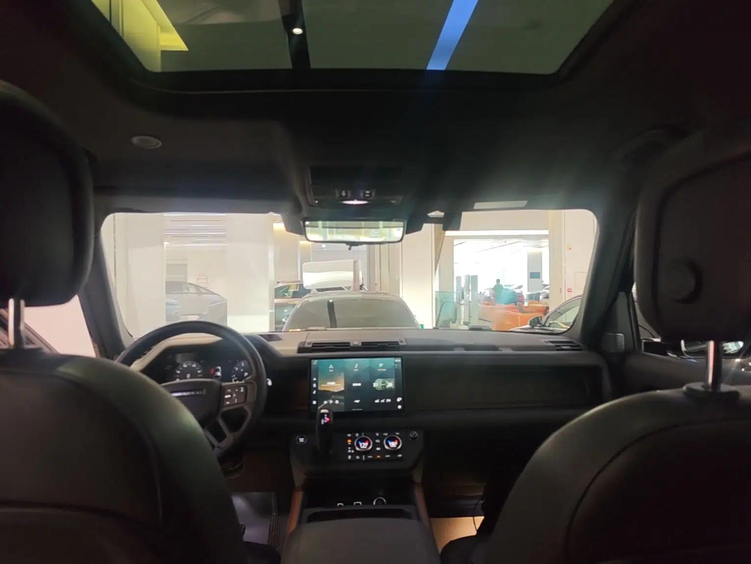 Land Rover Defender 2023 Facelift 110 3.0T P400 X-DYNAMIC HSE — миниатюра 26