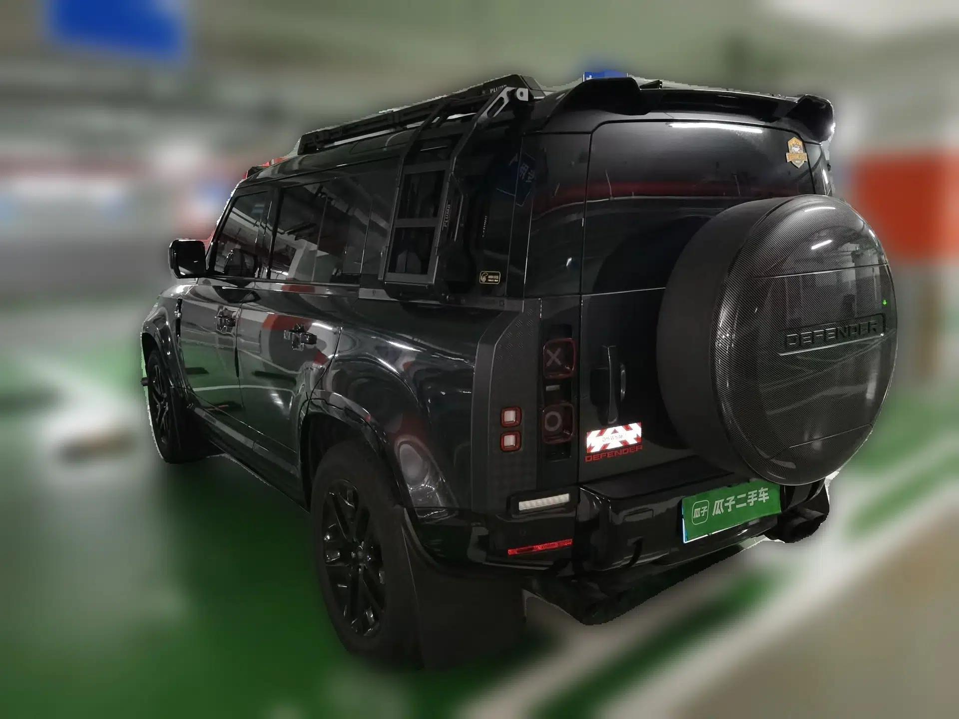 Land Rover Defender 2023 Facelift 110 3.0T P400 Dark Edition — миниатюра 4
