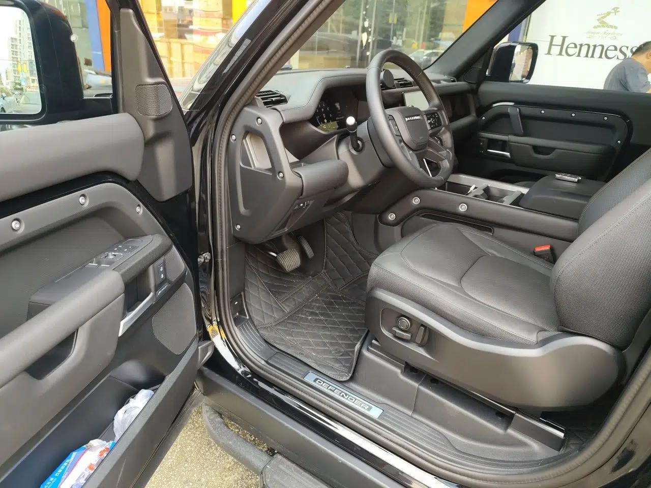 Land Rover Defender 2025 90 3.0T P400 X-Dynamic HSE — миниатюра 16