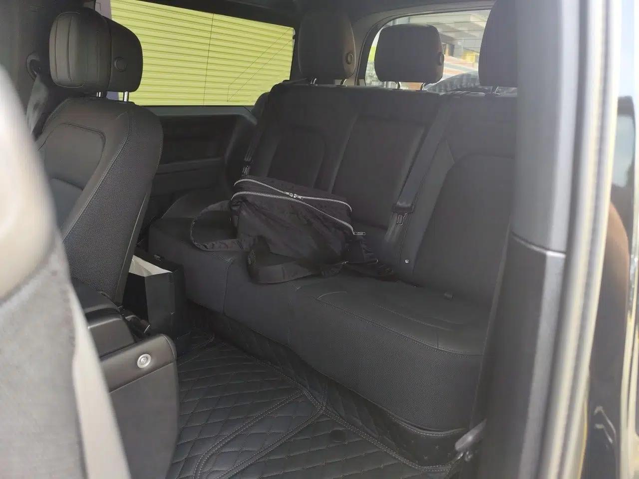 Land Rover Defender 2025 90 3.0T P400 X-Dynamic HSE — миниатюра 17