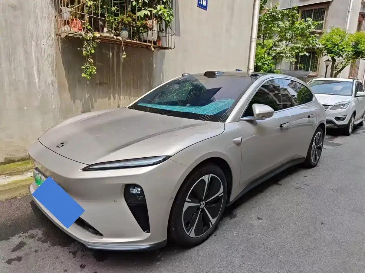 NIO ET5T 2024 Model 75kWh Touring — миниатюра 1