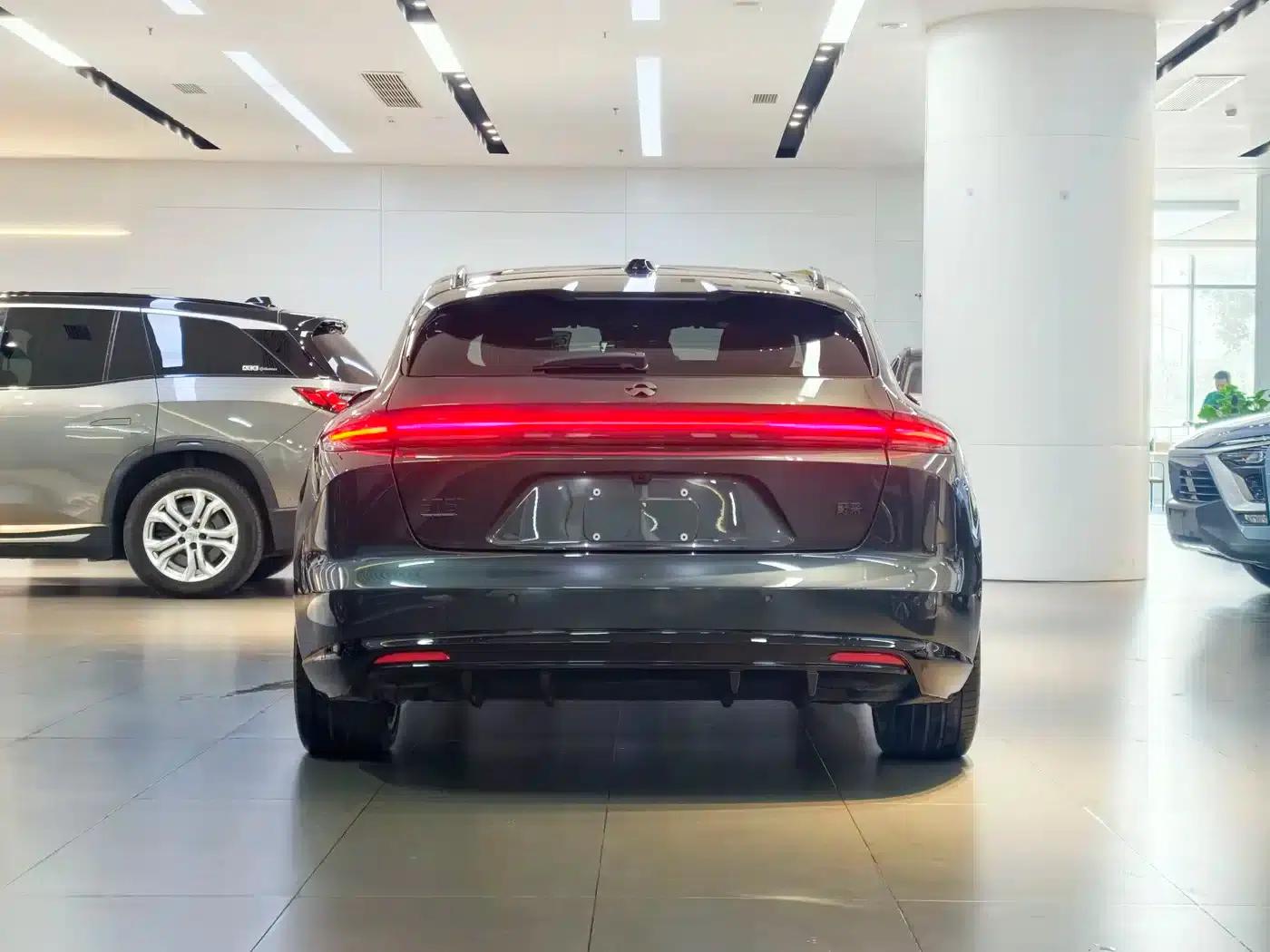 NIO ET5T 2026 Natural Wonderland Edition 100kWh Touring — миниатюра 5