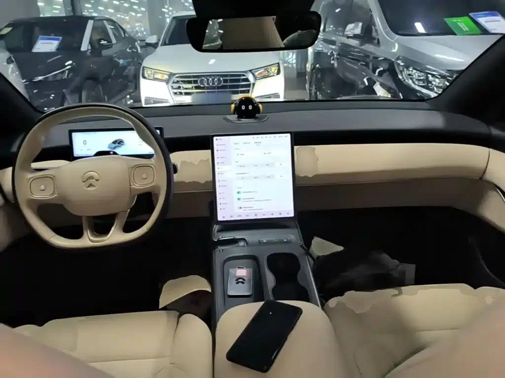 NIO ET5T 2023 75kWh Touring — миниатюра 10
