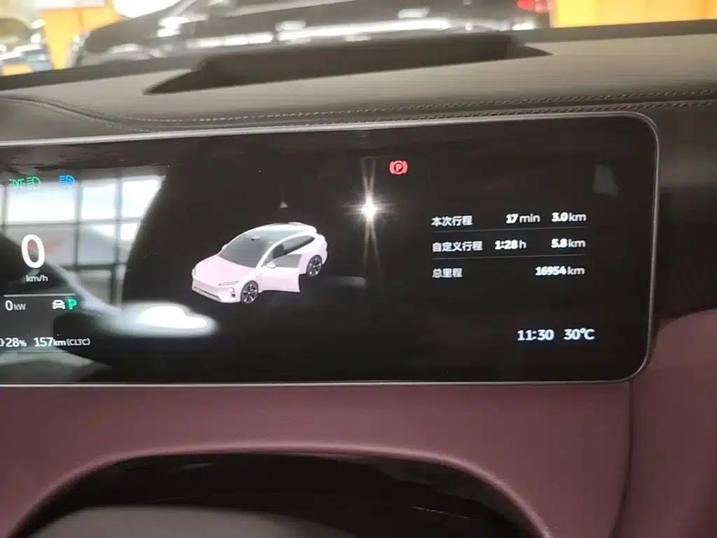 NIO ET5T 2025 75kWh Touring — миниатюра 12