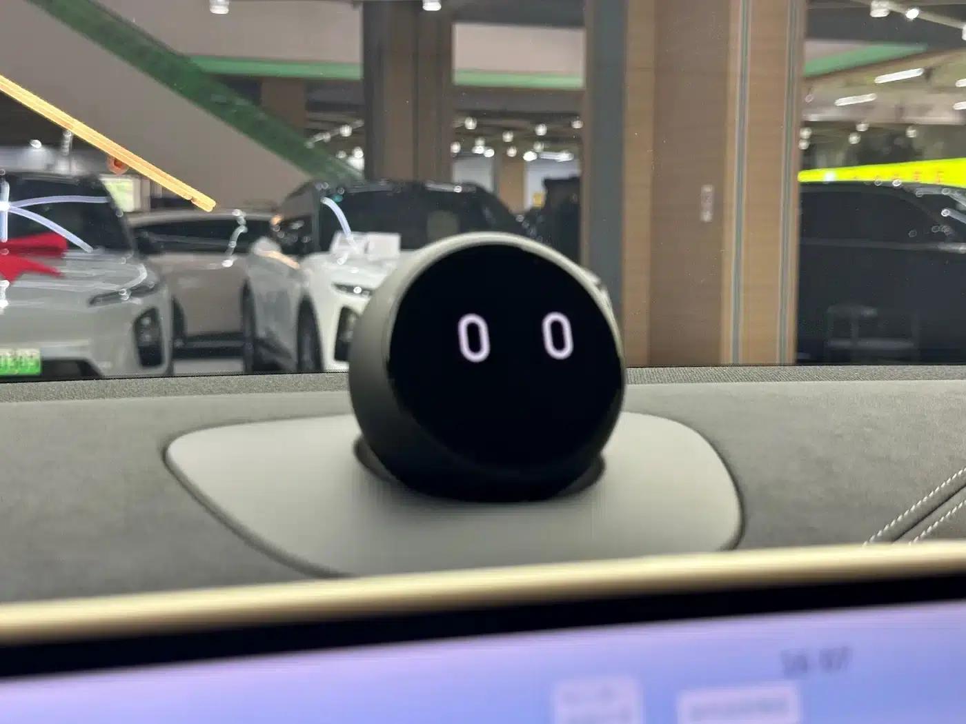 NIO EC6 2025 model 75kWh — миниатюра 11