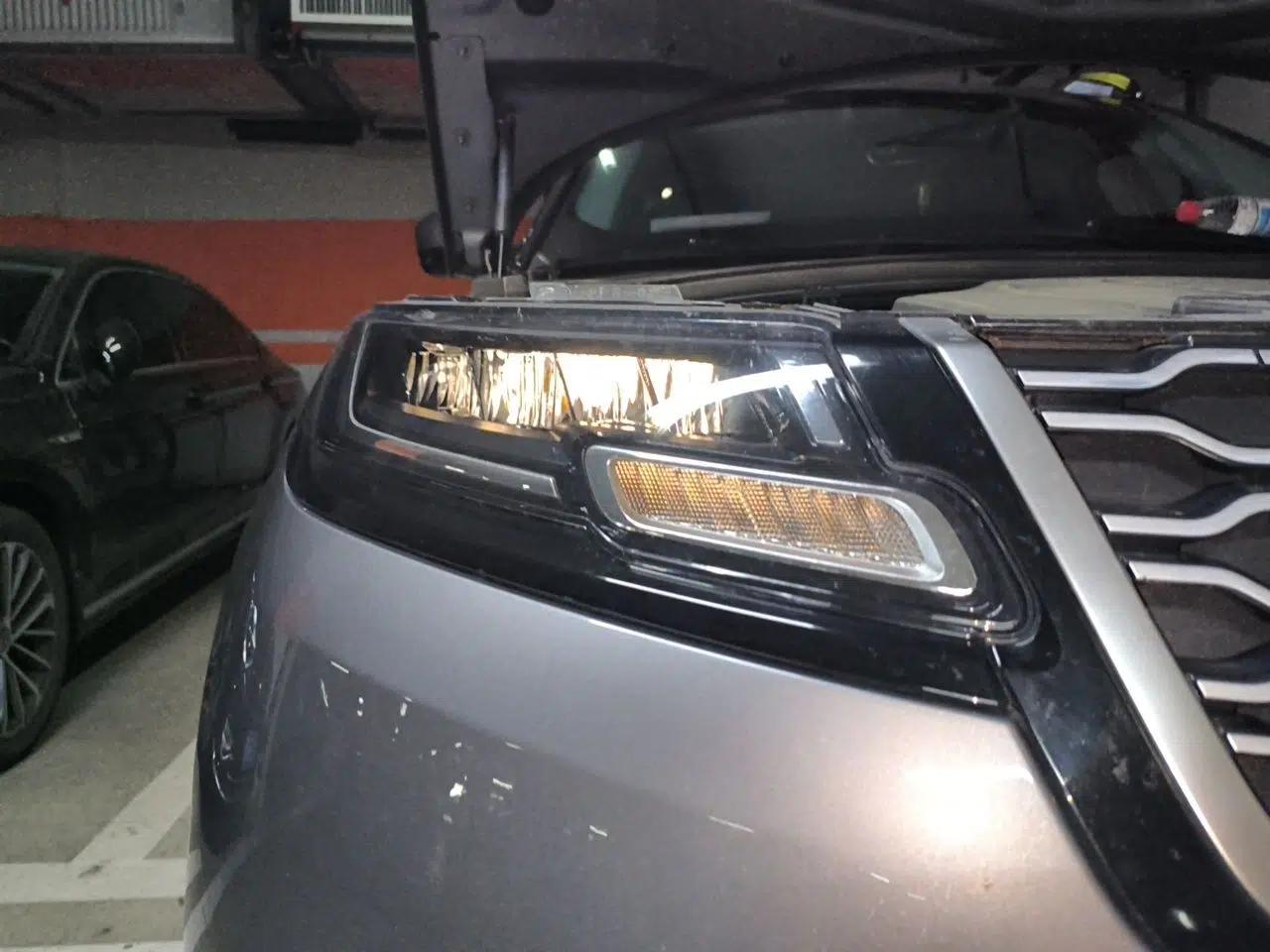 Land Rover Range Velar 2021 P250 model — миниатюра 7