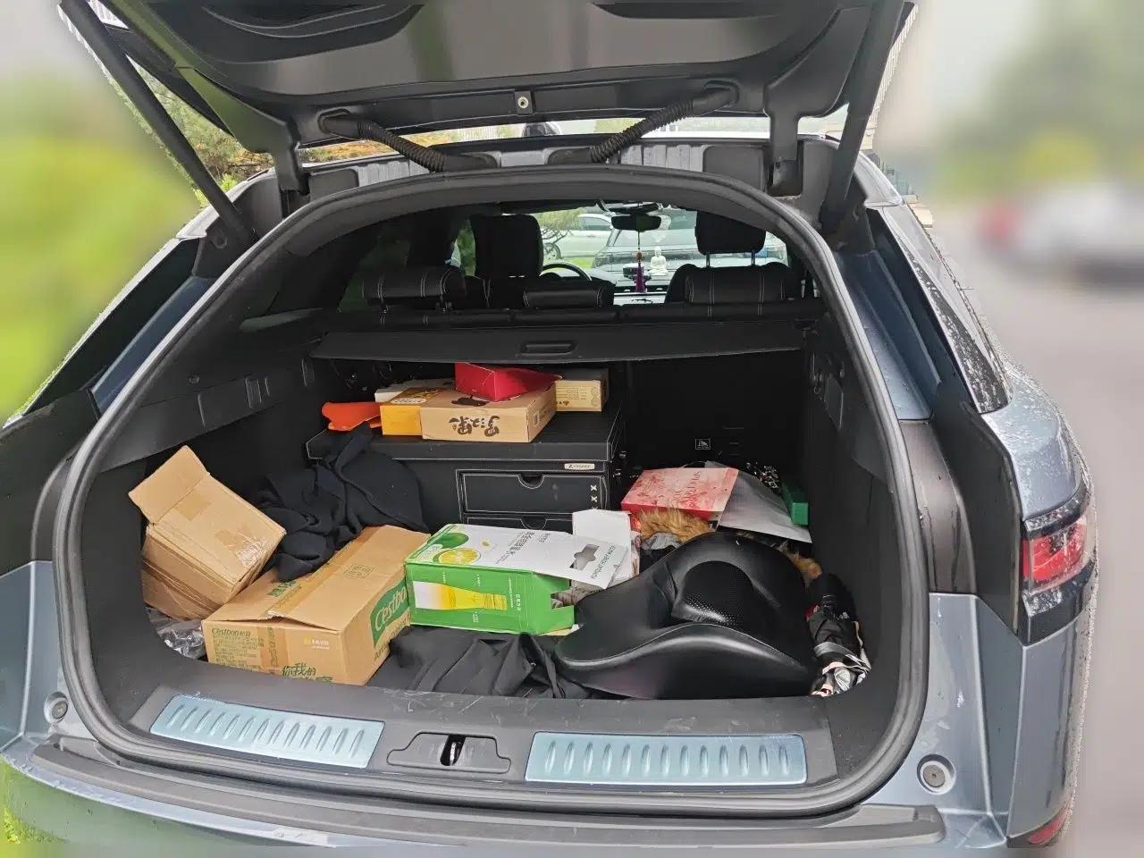 Land Rover Range Velar 2019 250 PS R-DYNAMIC S — миниатюра 19