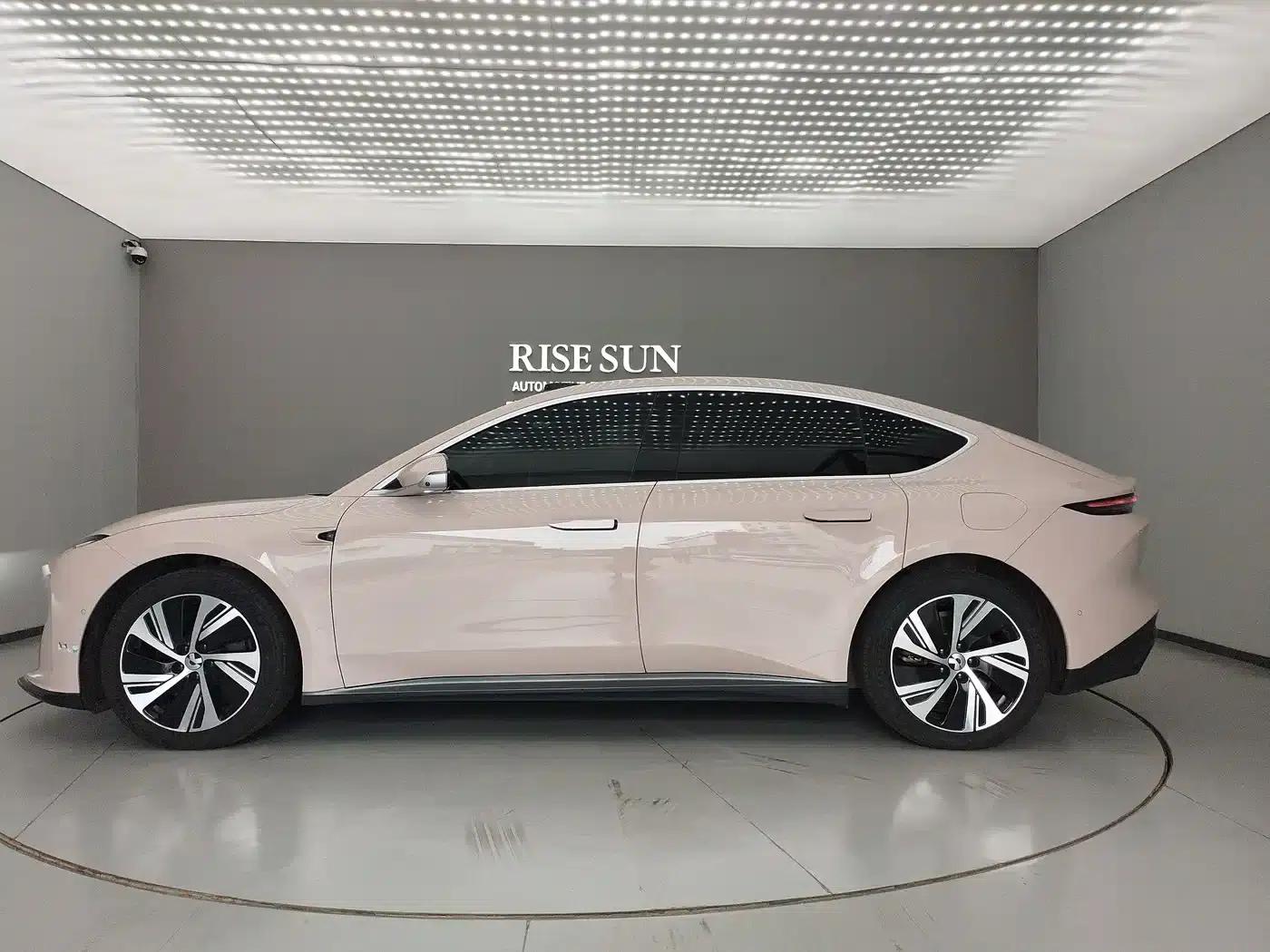 NIO ET5 2024 model 75kWh — миниатюра 8