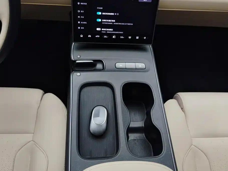 NIO ET5 2024 model 75kWh — миниатюра 16