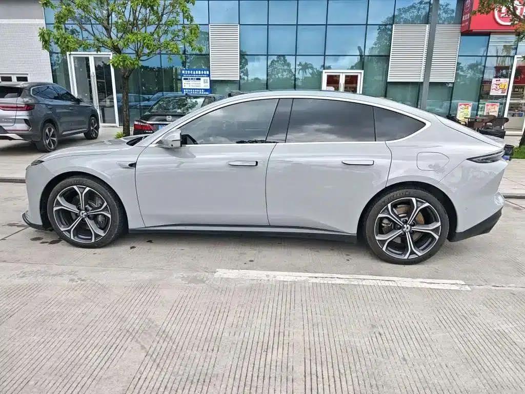 NIO ET5 2024 model 75kWh — миниатюра 9