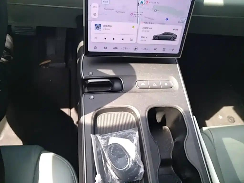 NIO ET5 2022 model 75kWh — миниатюра 14