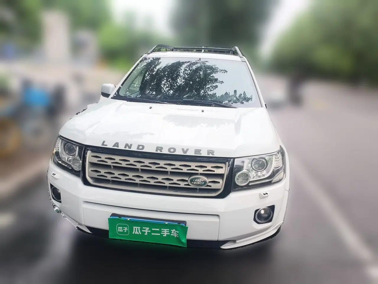 Land Rover Freelander 2 2012 2.0T Si4 SE Gasoline Version — миниатюра 2