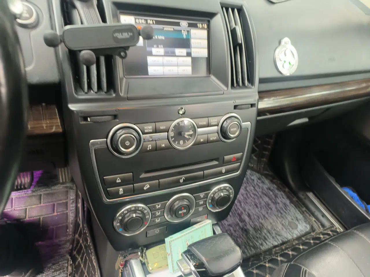 Land Rover Freelander 2 2012 2.0T Si4 SE Gasoline Version — миниатюра 13