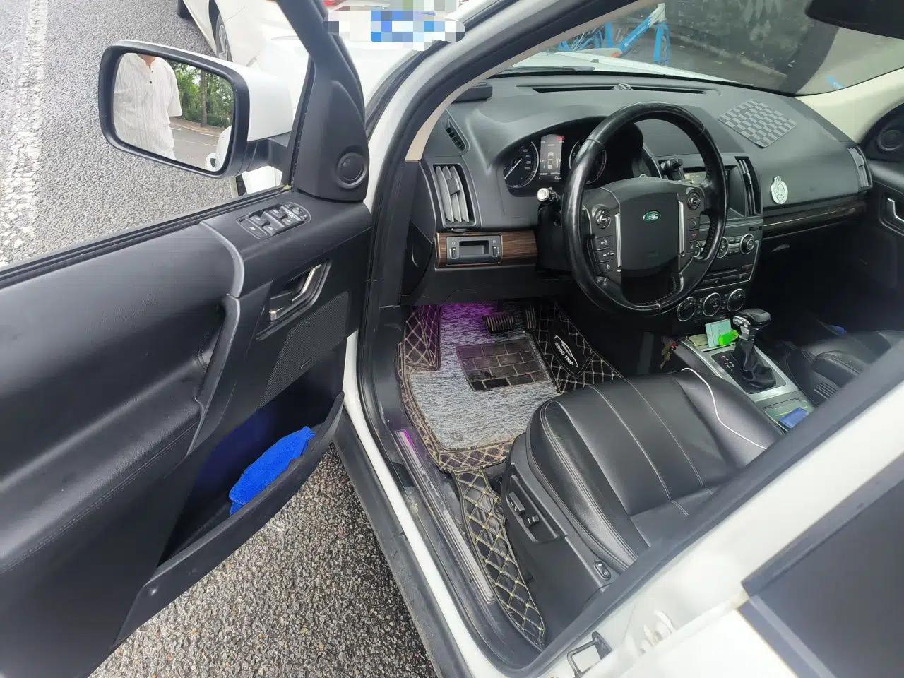 Land Rover Freelander 2 2012 2.0T Si4 SE Gasoline Version — миниатюра 16