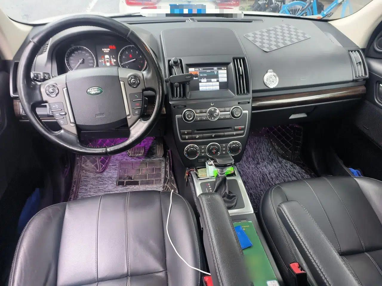 Land Rover Freelander 2 2012 2.0T Si4 SE Gasoline Version — миниатюра 9