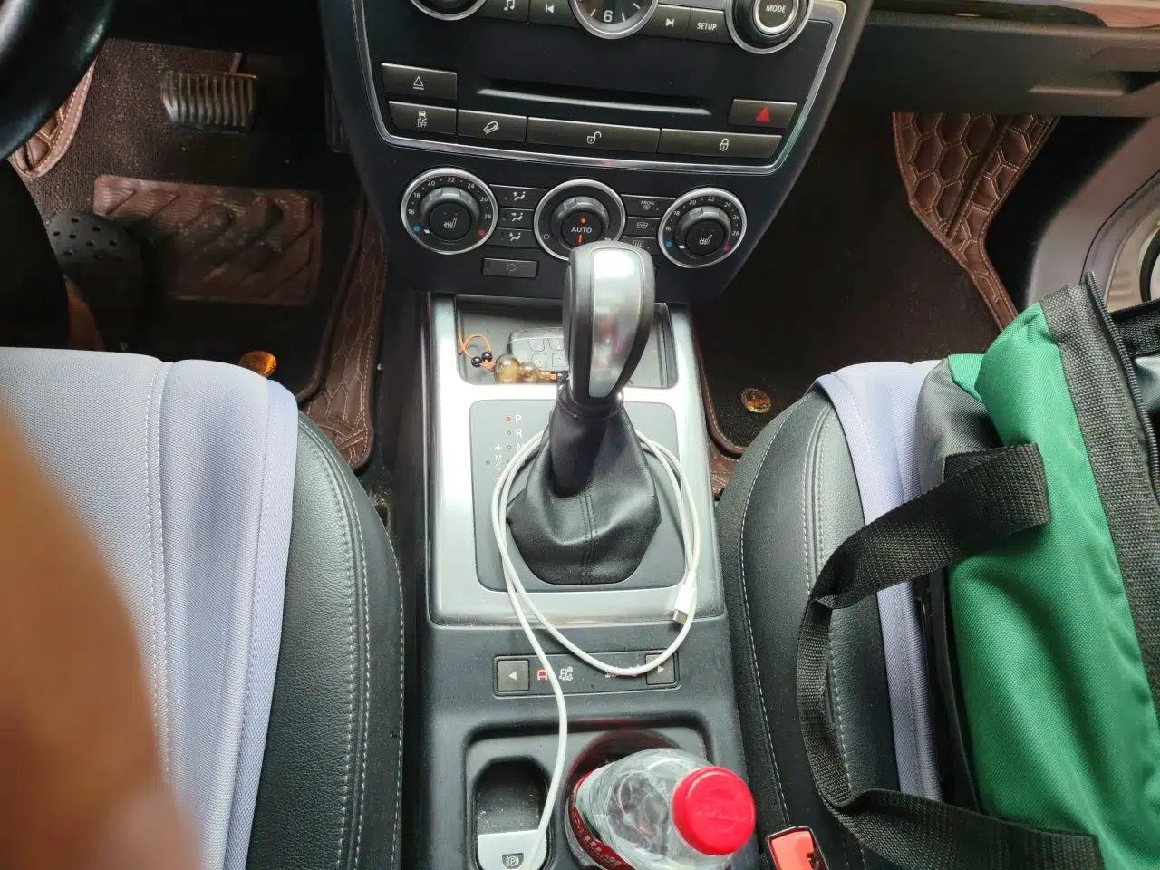 Land Rover Freelander 2 2015 2.0T Si4 XS Collection Edition — миниатюра 14