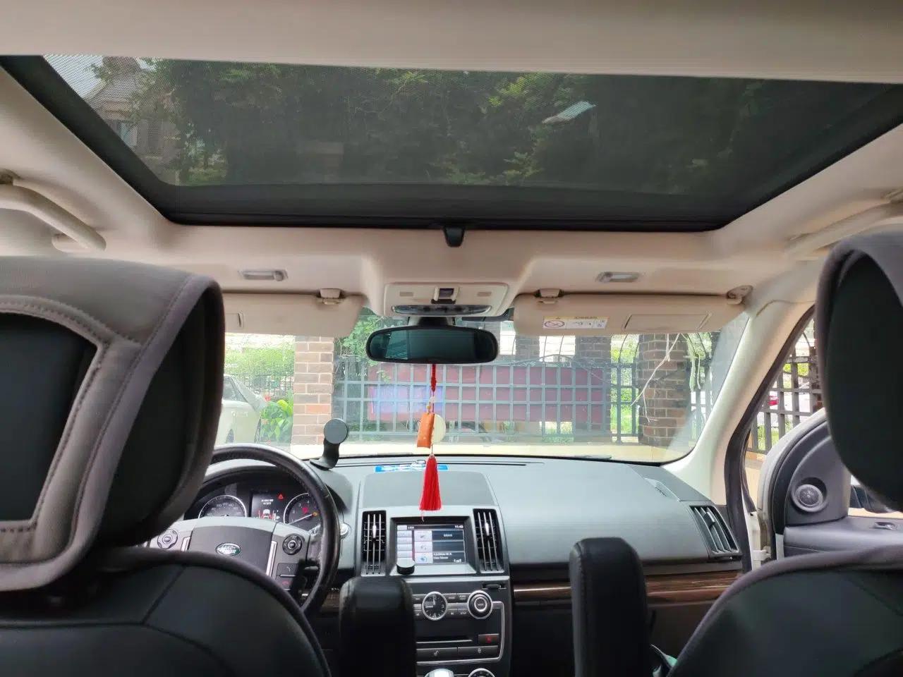 Land Rover Freelander 2 2015 2.0T Si4 XS Collection Edition — миниатюра 18