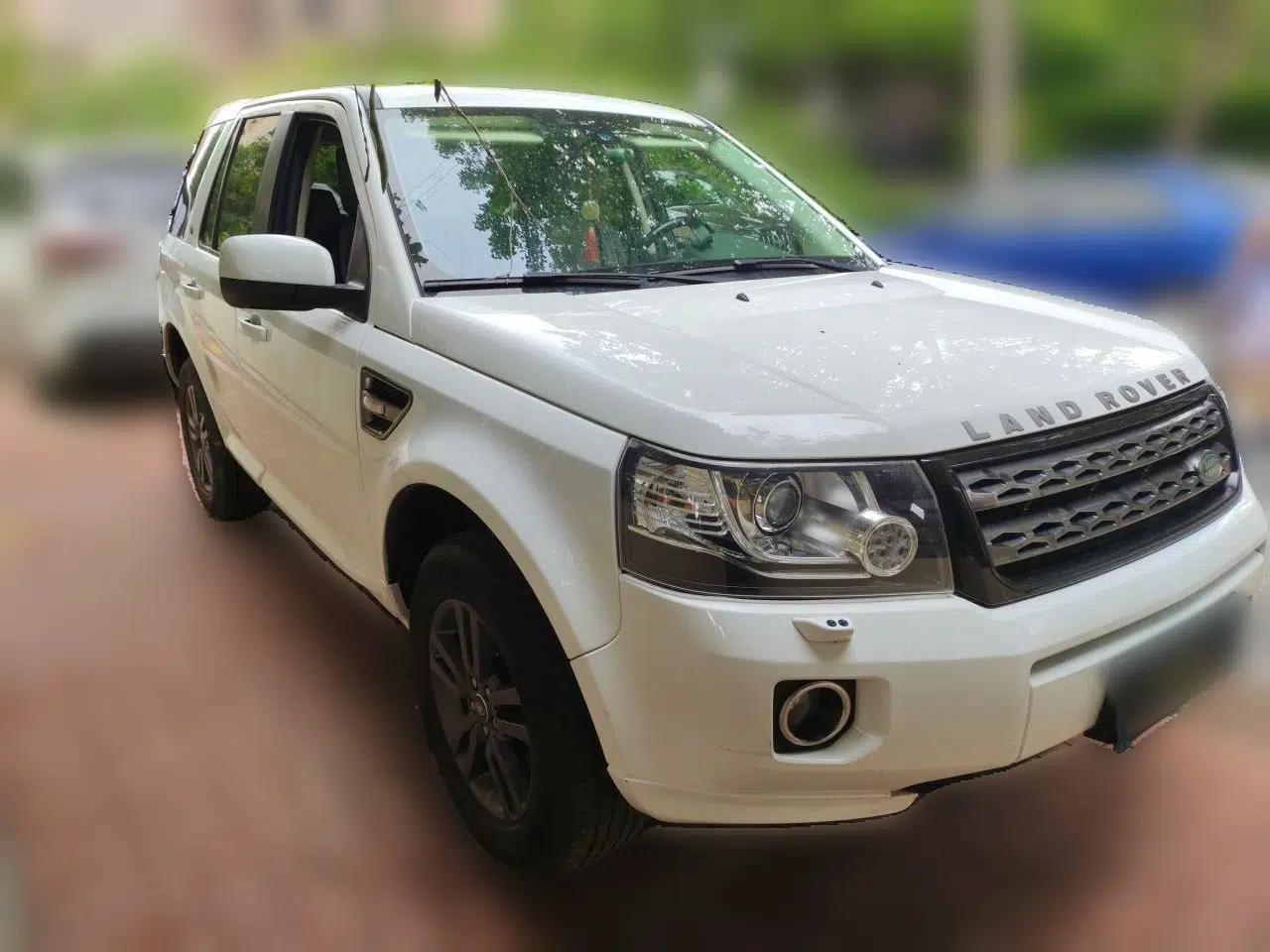 Land Rover Freelander 2 2015 2.0T Si4 XS Collection Edition — миниатюра 3