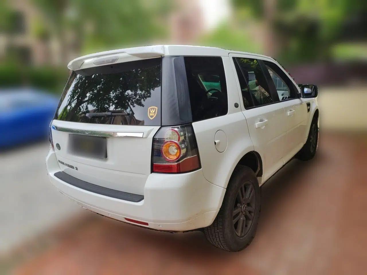 Land Rover Freelander 2 2015 2.0T Si4 XS Collection Edition — миниатюра 6