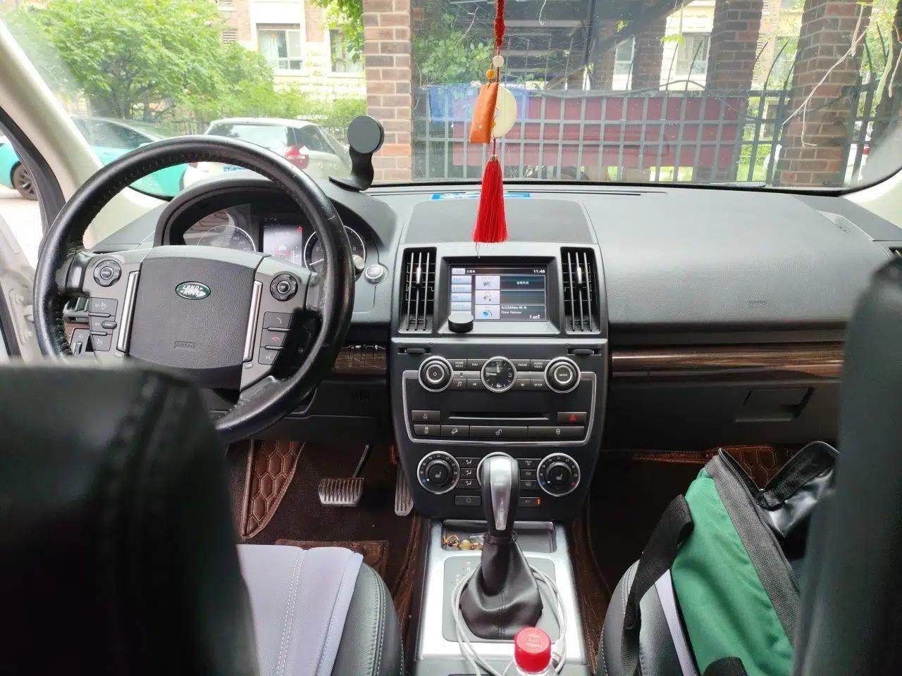 Land Rover Freelander 2 2015 2.0T Si4 XS Collection Edition — миниатюра 9