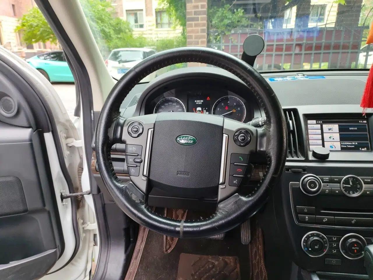 Land Rover Freelander 2 2015 2.0T Si4 XS Collection Edition — миниатюра 10