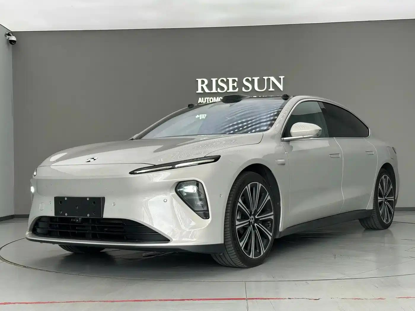 NIO ET7 2024 75kWh Executive Edition — миниатюра 1