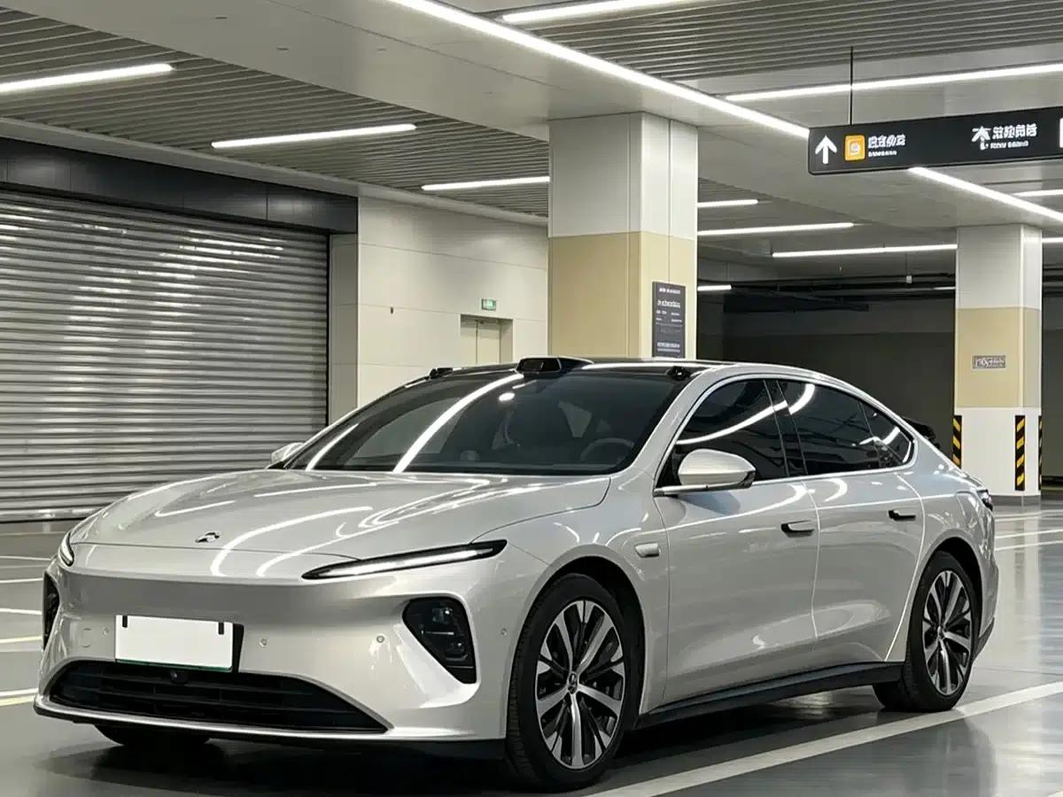 NIO ET7 2024 75kWh Executive Edition — миниатюра 1