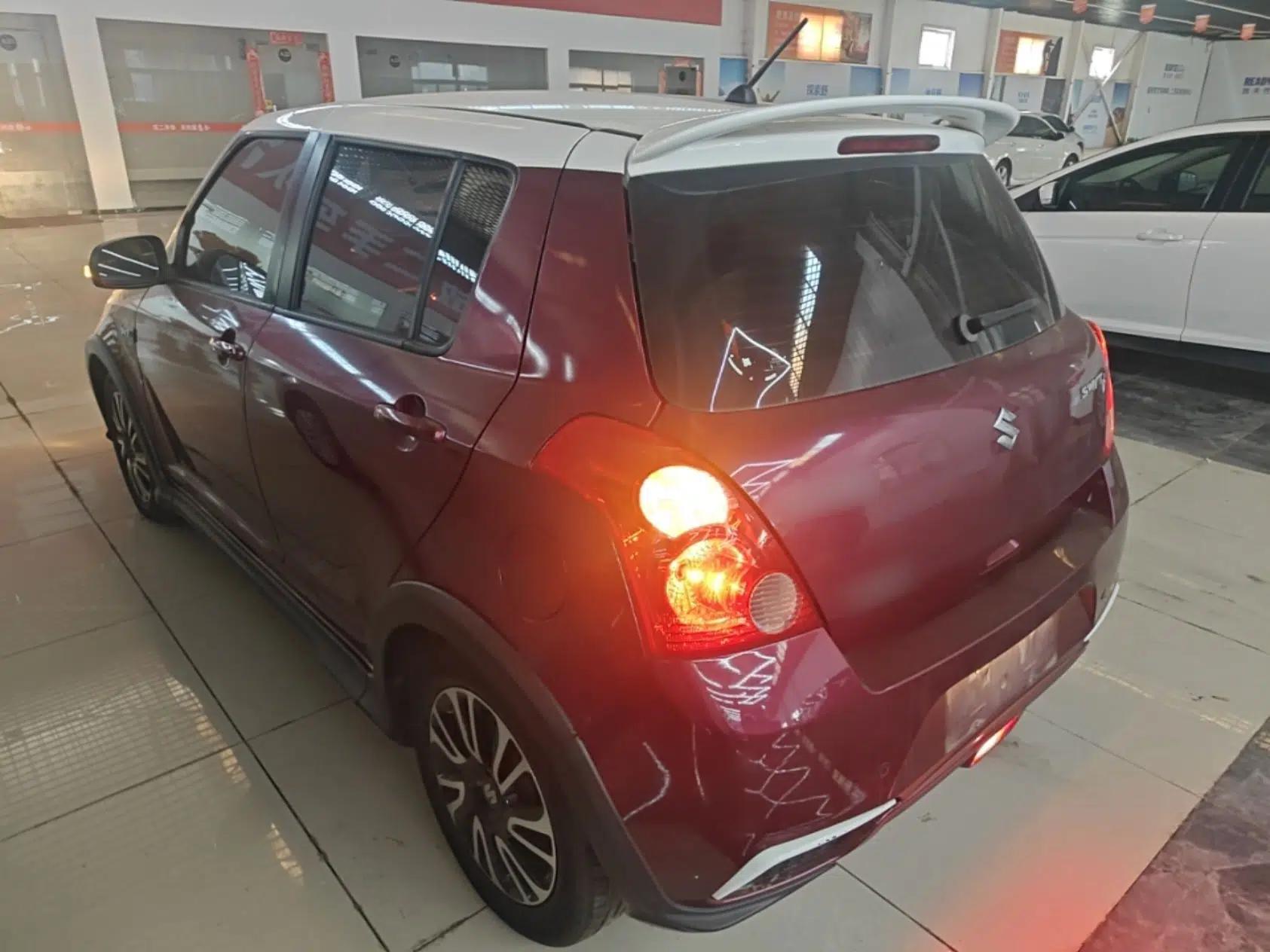Suzuki Swift 2013 1.5L Manual 20th Anniversary Limited Edition — миниатюра 4