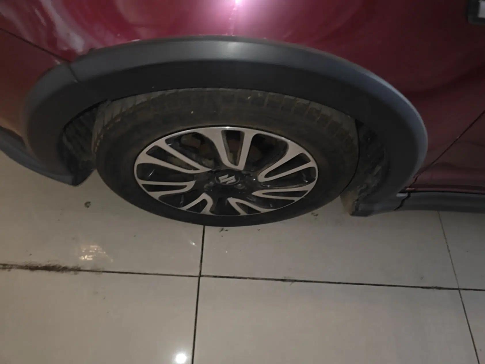 Suzuki Swift 2013 1.5L Manual 20th Anniversary Limited Edition — миниатюра 10