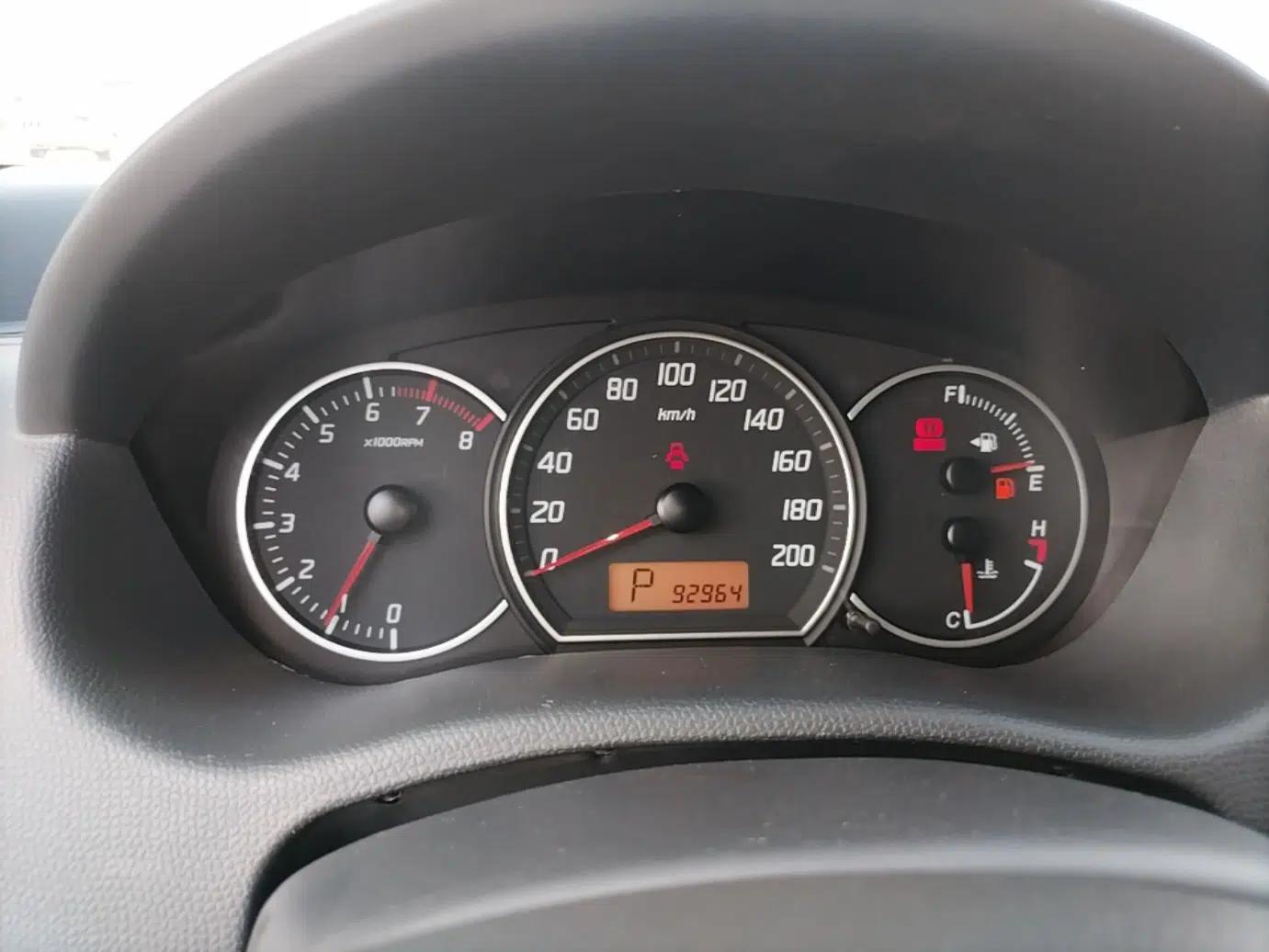 Suzuki Swift 2014 1.5L Automatic Fashion Edition — миниатюра 14