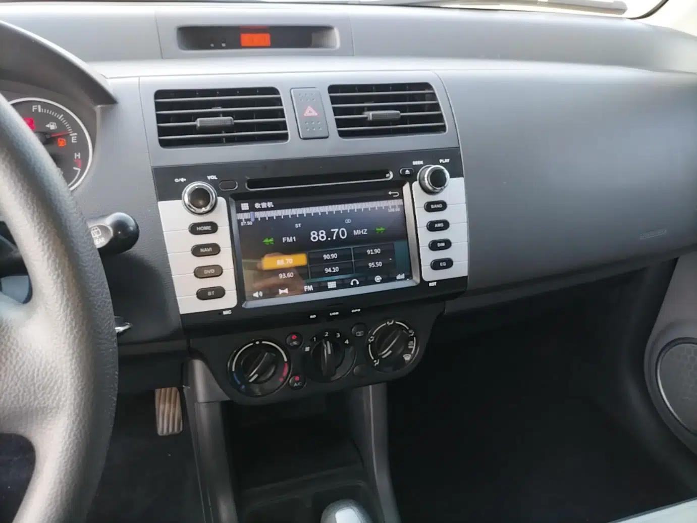 Suzuki Swift 2014 1.5L Automatic Fashion Edition — миниатюра 15
