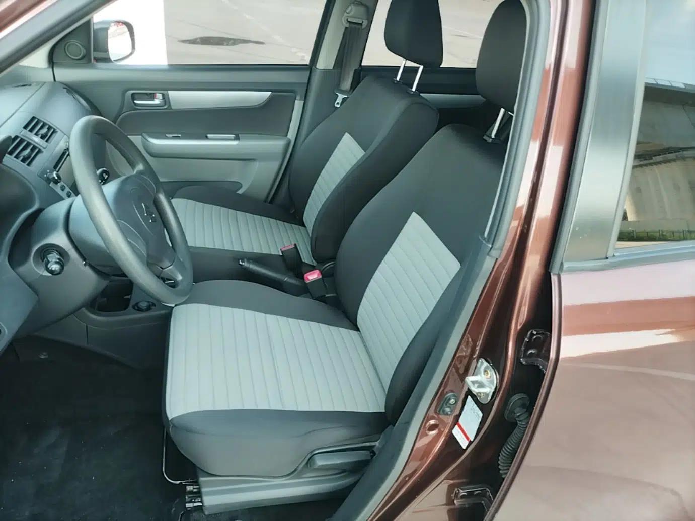 Suzuki Swift 2014 1.5L Automatic Fashion Edition — миниатюра 17