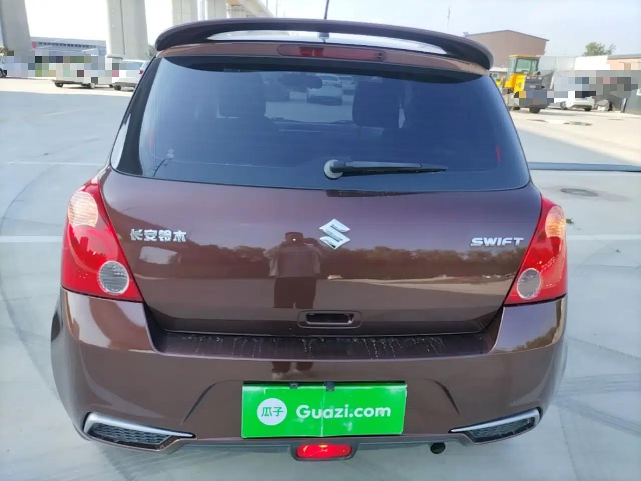 Suzuki Swift 2014 1.5L Automatic Fashion Edition — миниатюра 5