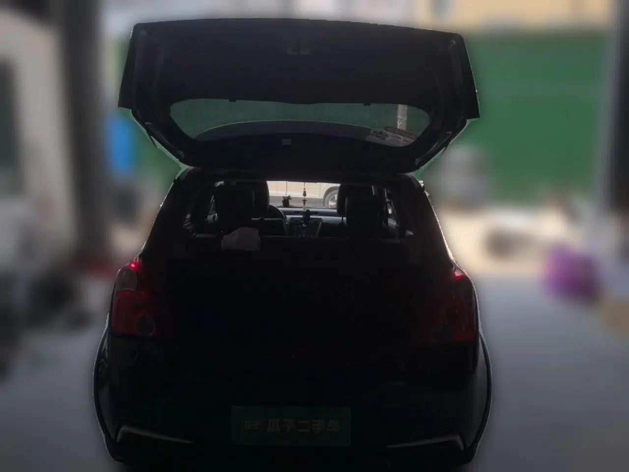 Suzuki Swift 2016 1.5L Automatic Fashionable Coolplay Edition — миниатюра 19