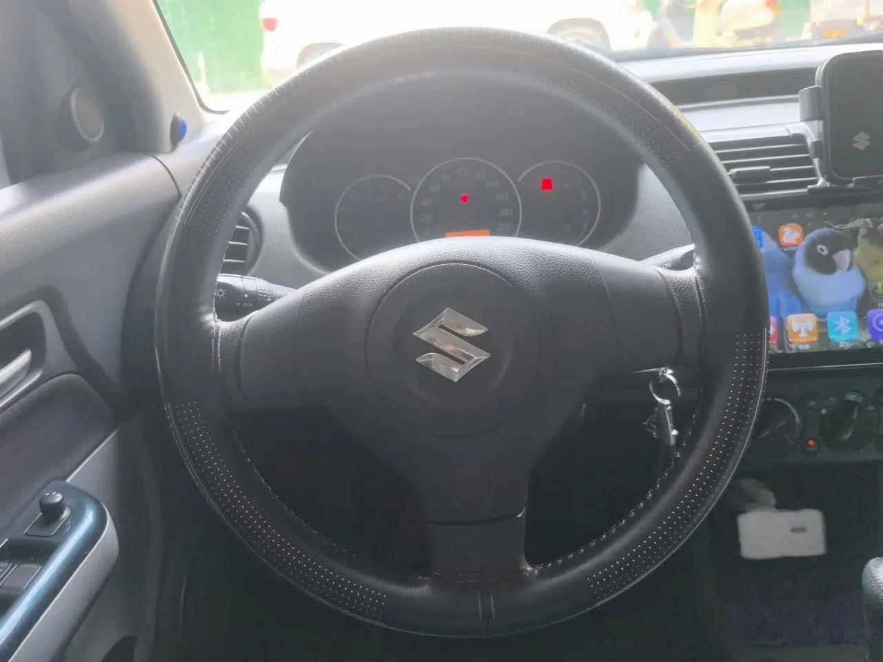Suzuki Swift 2016 1.5L Automatic Fashionable Coolplay Edition — миниатюра 10