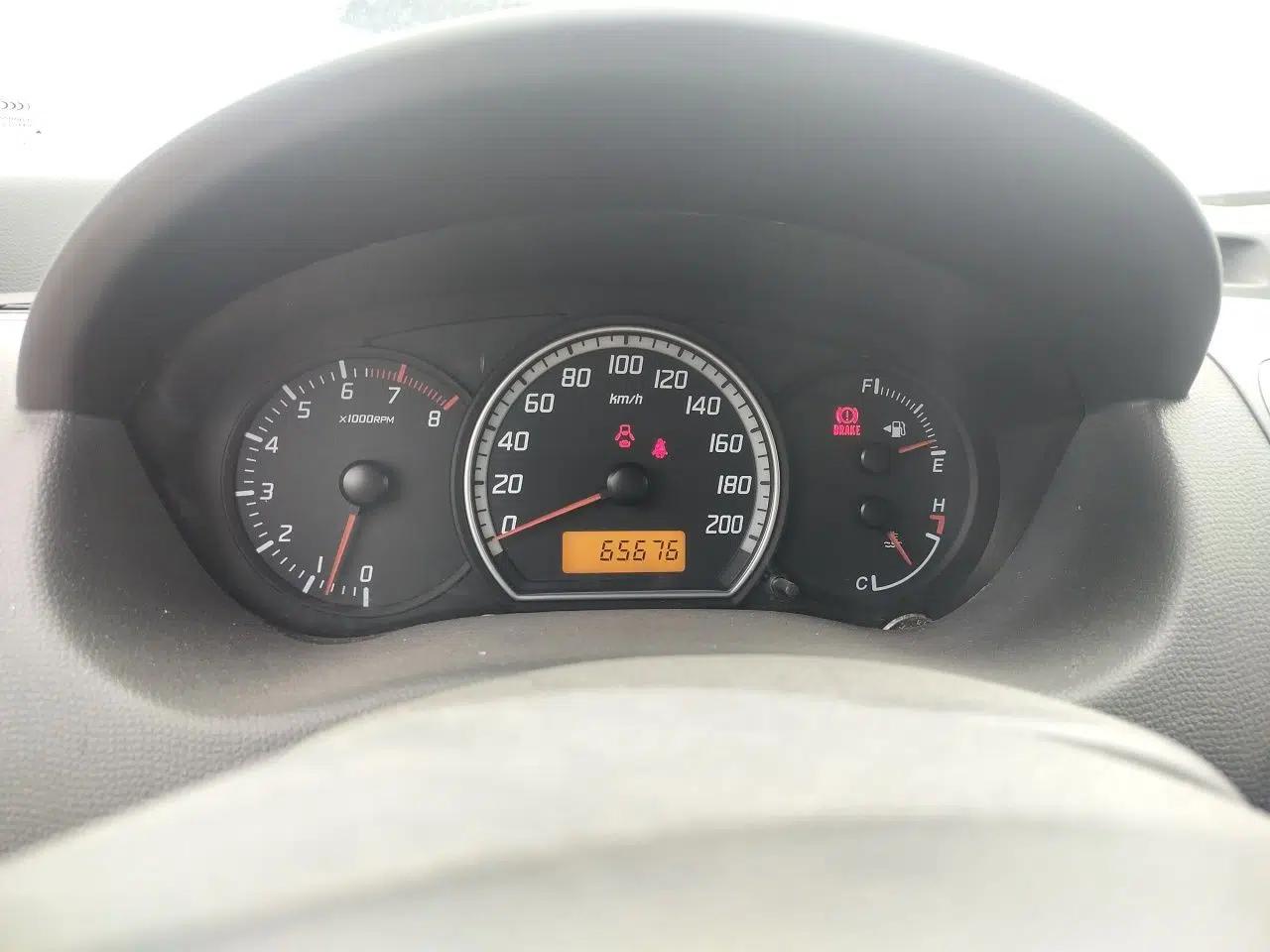 Suzuki Swift 2011 1.5L Manual Sport Audiovisual Edition — миниатюра 11