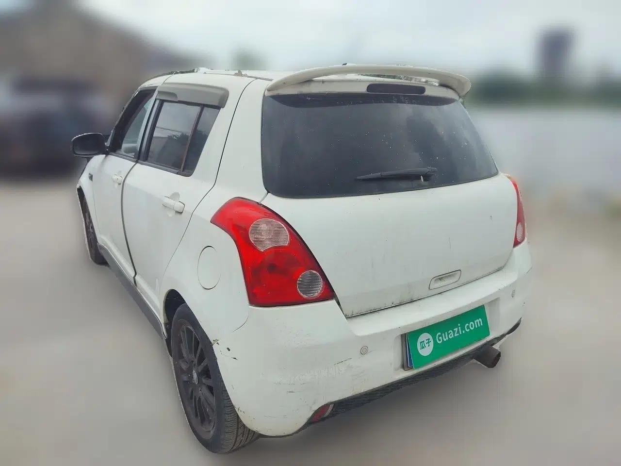 Suzuki Swift 2011 1.5L Manual Sport Audiovisual Edition — миниатюра 4