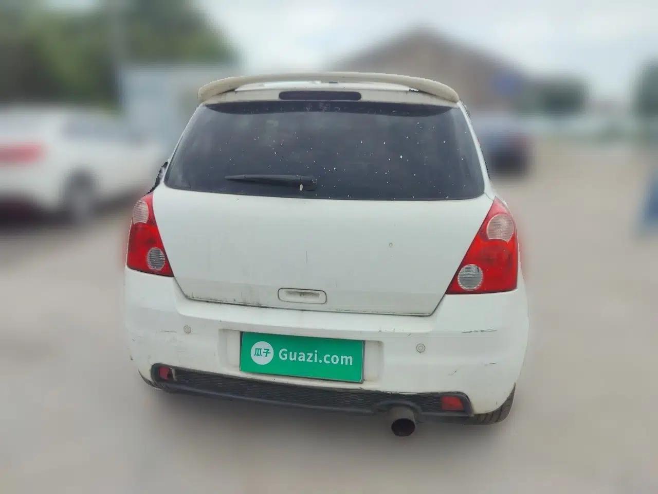 Suzuki Swift 2011 1.5L Manual Sport Audiovisual Edition — миниатюра 5